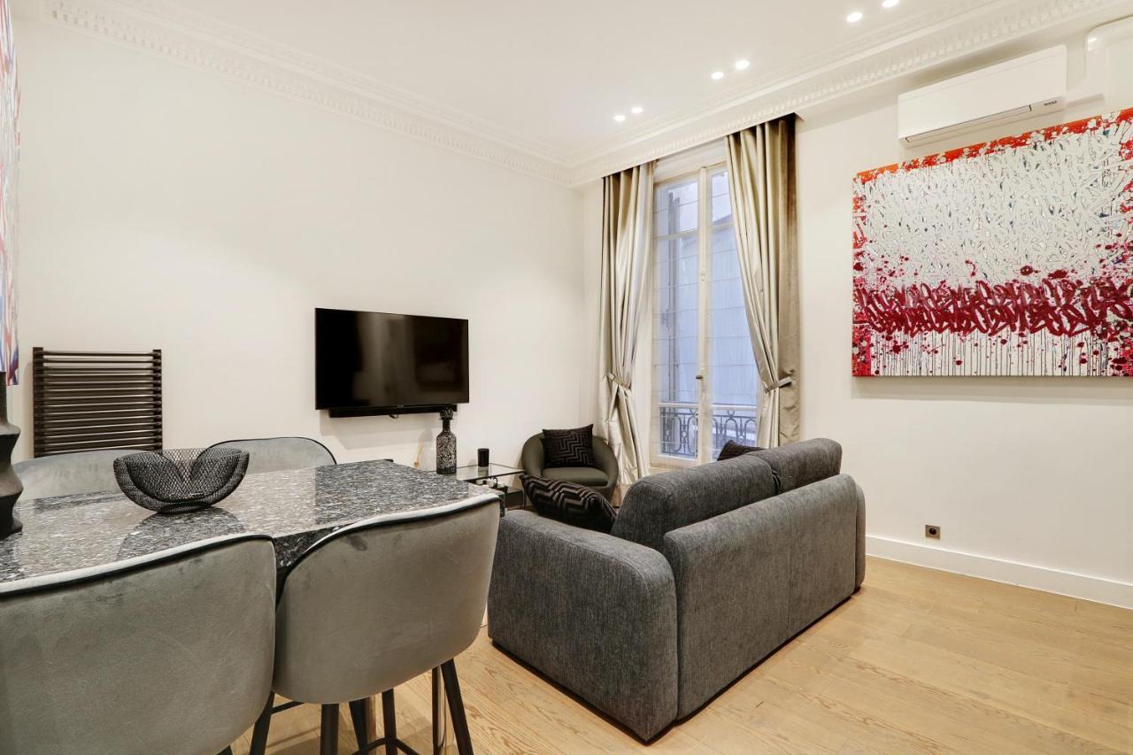 Pick A Flat'S Apartment In Triangle D'Or - Pierre 1Er De Serbie ปารีส ภายนอก รูปภาพ