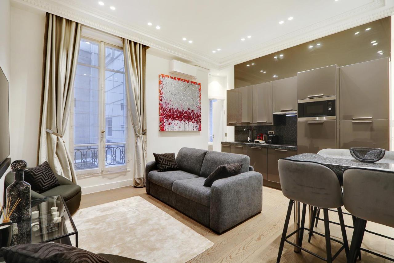Pick A Flat'S Apartment In Triangle D'Or - Pierre 1Er De Serbie ปารีส ภายนอก รูปภาพ